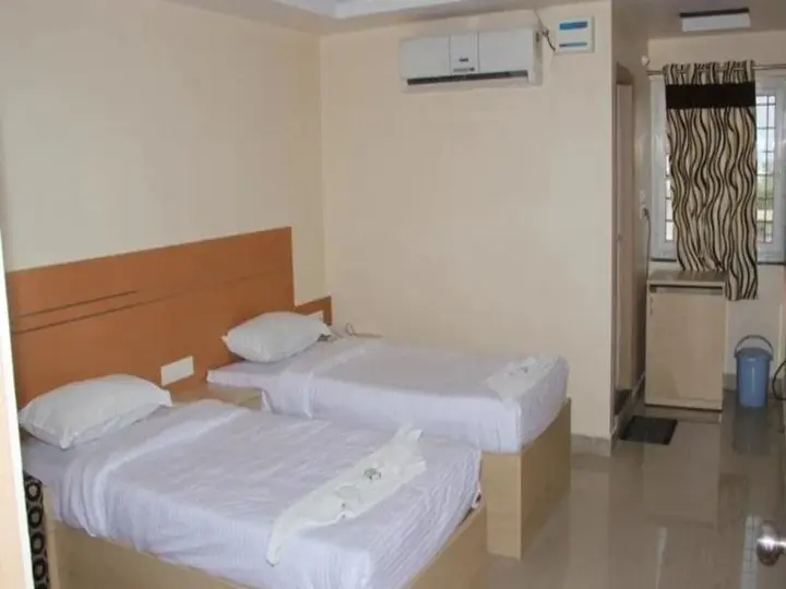 Хидерабад: OYO 13494 Hotel Nakshatra Inn
