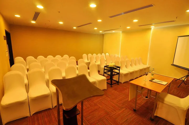 Эрамаллур: Keys Select by Lemon Tree Hotels, Kochi