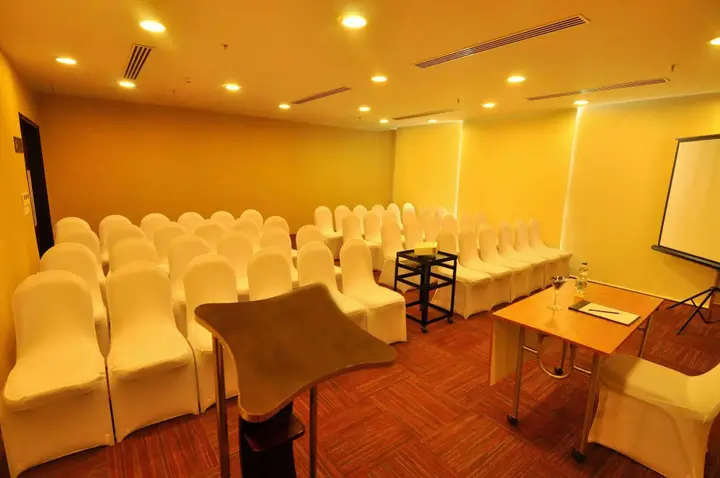 Эрамаллур: Keys Select by Lemon Tree Hotels, Kochi