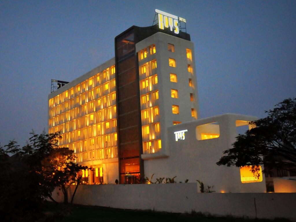 Эрамаллур: Keys Select by Lemon Tree Hotels, Kochi