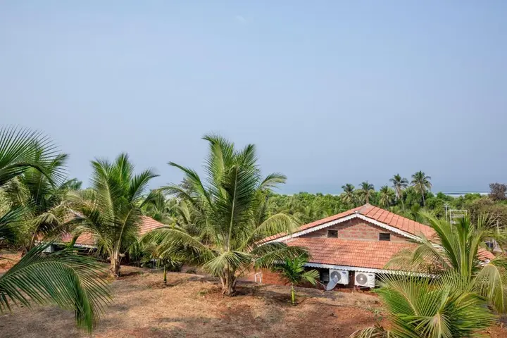 Ратнагири: Beachfront Villas