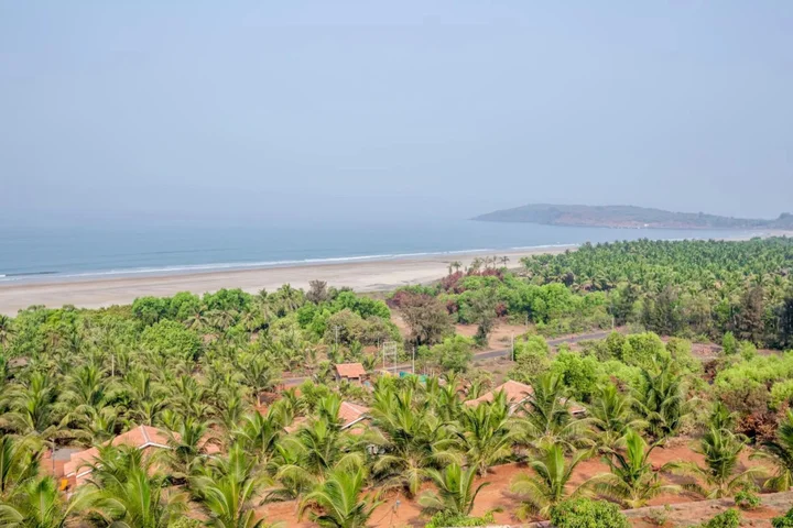 Ратнагири: Beachfront Villas