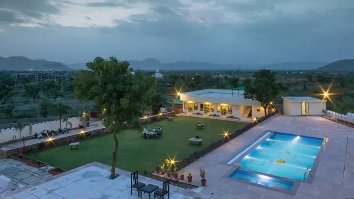 Удаипур: Hill Garden Retreat