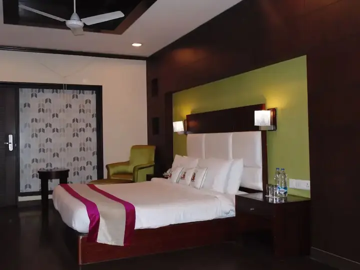Наинитал: Hotel Saurabh Candy By Peppermint