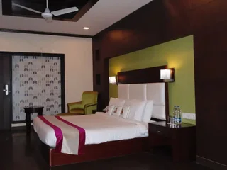 Наинитал: Hotel Saurabh Candy By Peppermint