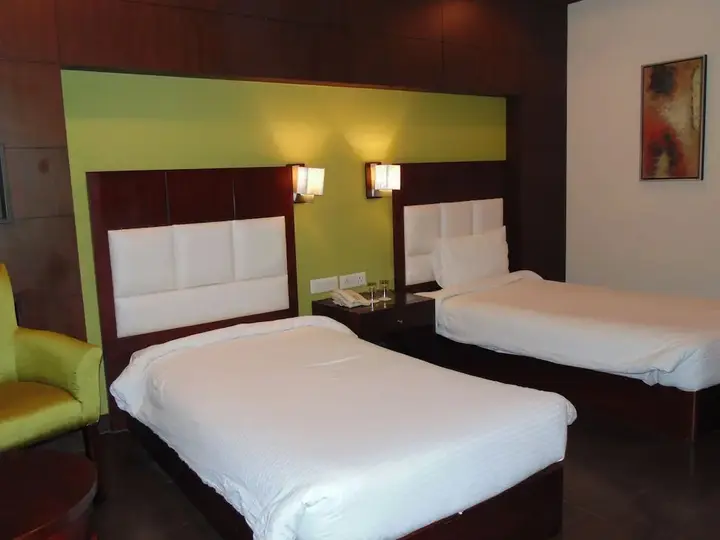 Наинитал: Hotel Saurabh Candy By Peppermint