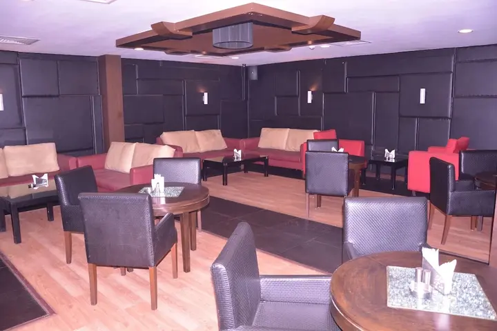 Наинитал: Hotel Saurabh Candy By Peppermint