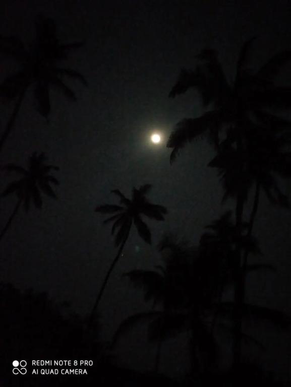 Арамбол: Goroomgo Om Ganesh Naik Cliff Side Guest House Goa
