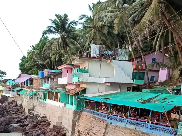 Арамбол: Goroomgo Om Ganesh Naik Cliff Side Guest House Goa