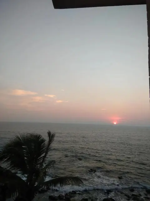 Арамбол: Goroomgo Om Ganesh Naik Cliff Side Guest House Goa