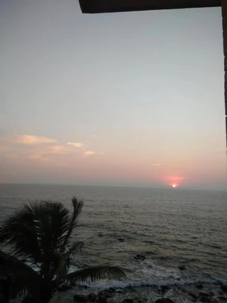Арамбол: Goroomgo Om Ganesh Naik Cliff Side Guest House Goa