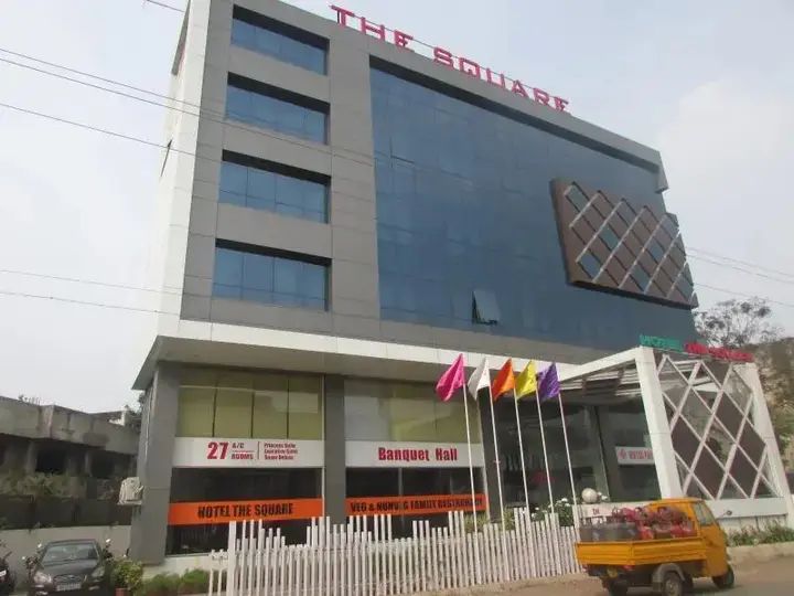 Нашик: Hotel The Square