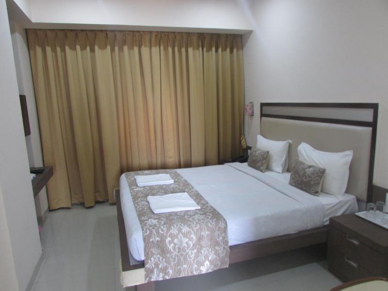 Нашик: Hotel The Square