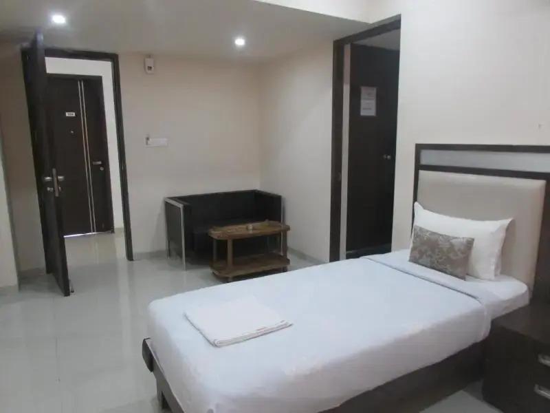 Нашик: Hotel The Square
