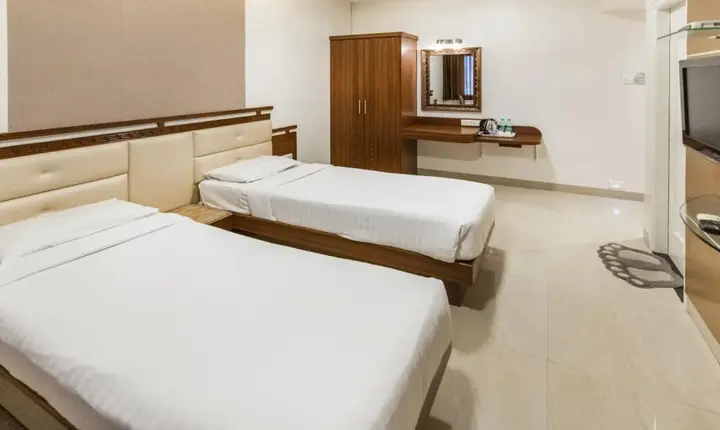 Нашик: Hotel Seven Heaven