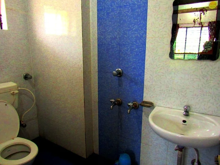 Болпур: Lodge Lipika