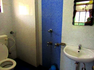 Болпур: Lodge Lipika