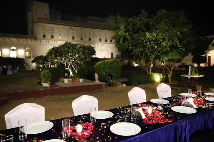 Хому: Bara Bungalow Kalwar, Jaipur - A Rosakue Collection