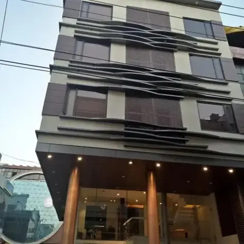 Бхопал: Hotel Sangat Plaza