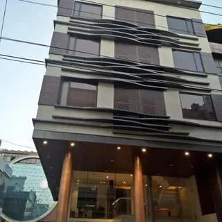 Бхопал: Hotel Sangat Plaza