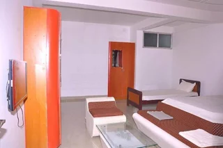 Пунди: Hotel SR Residency