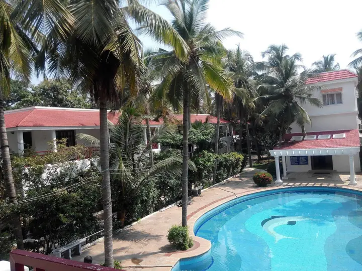 Ковелонг: Green Coconut Resort