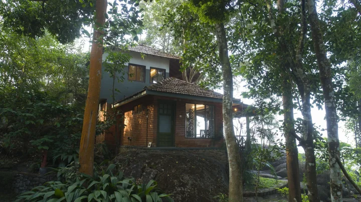Султан-Батери: Edakkal Hermitage