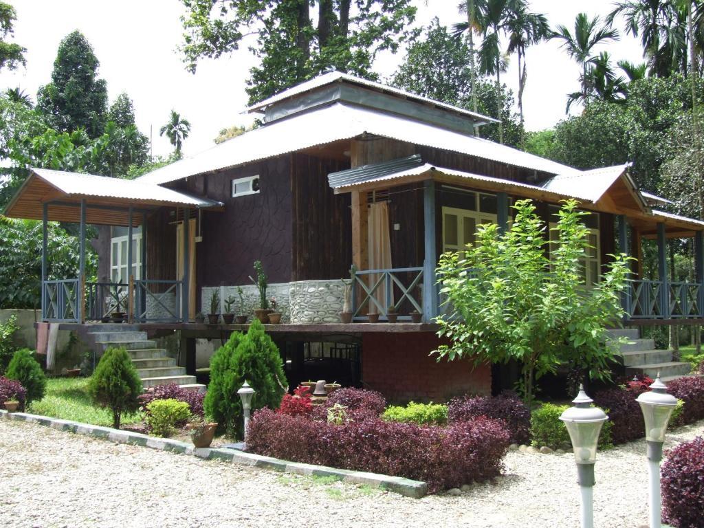 Уттар Митиали: Aranya Resorts
