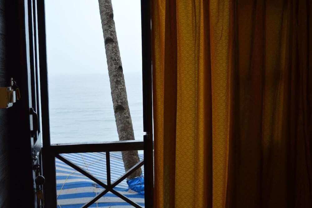 Южный Гоа: Royal Touch Beach Huts & Restaurant