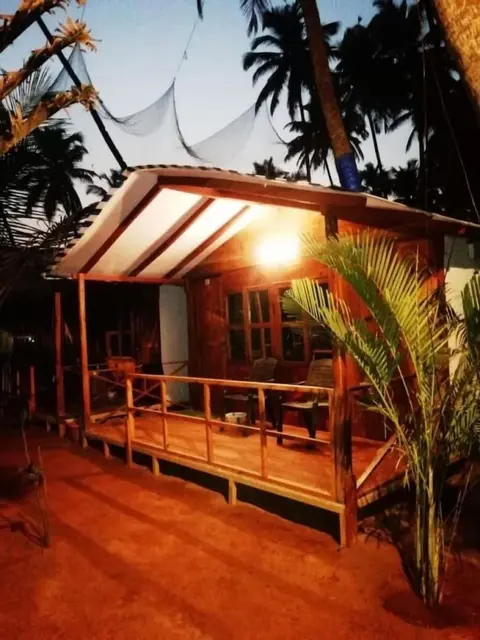 Южный Гоа: Royal Touch Beach Huts & Restaurant