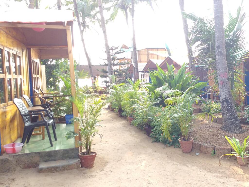 Южный Гоа: Royal Touch Beach Huts & Restaurant