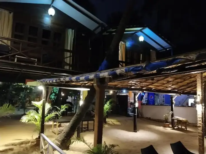 Южный Гоа: Royal Touch Beach Huts & Restaurant