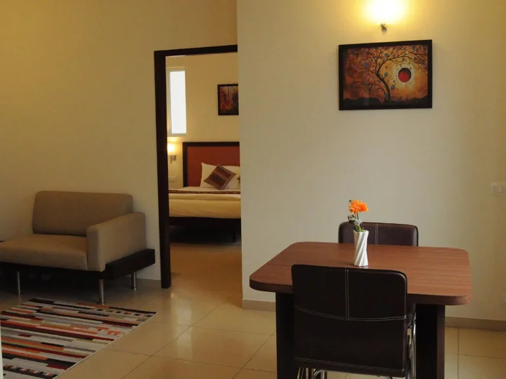 Бангалор: Ixora Suites