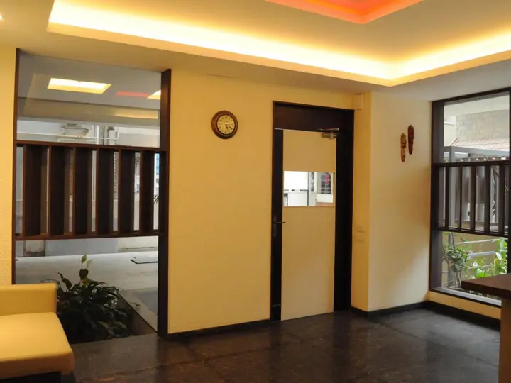Бангалор: Ixora Suites