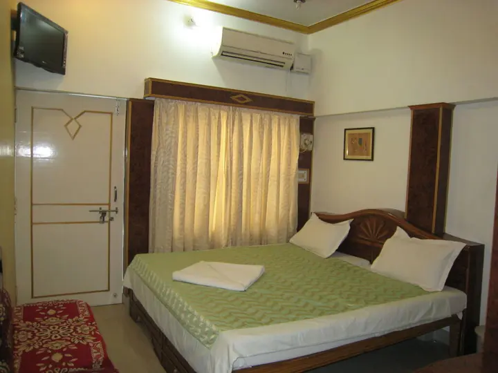Варанаси: Kedareswar Bed and Breakfast