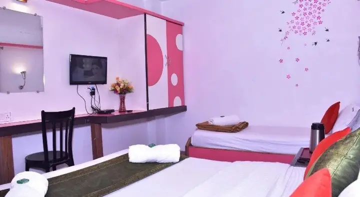 Нерал: Hotel Rahi
