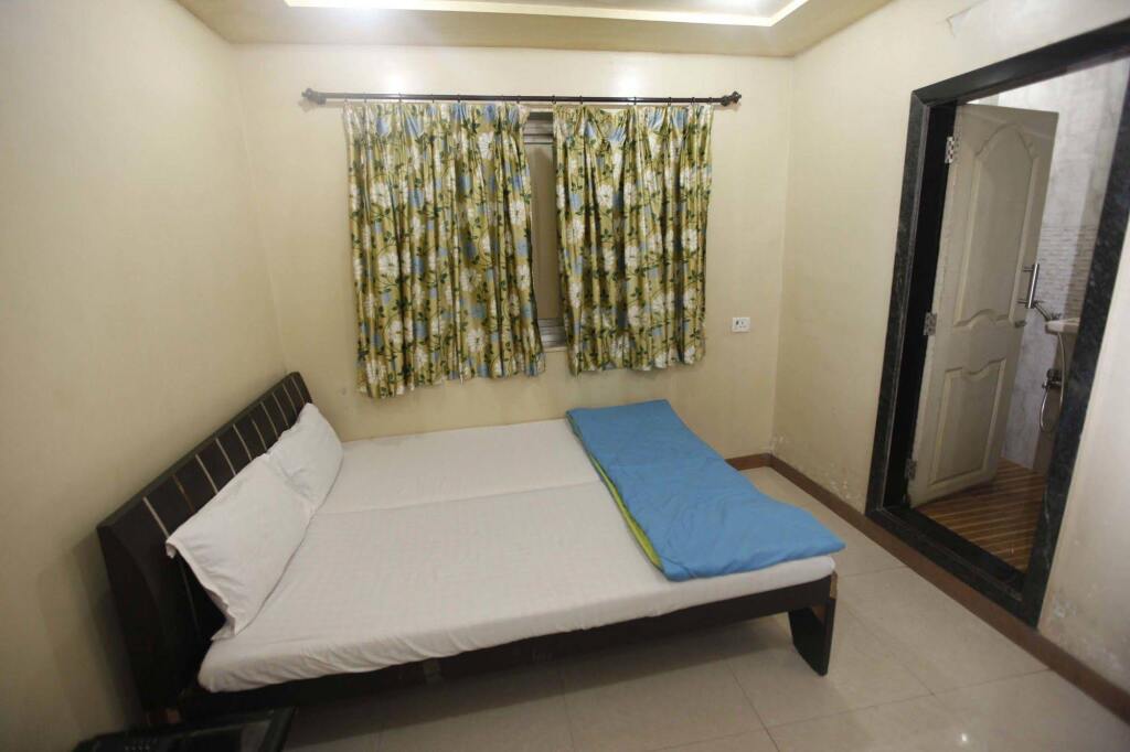 Мумбаи: Hotel Al Madina