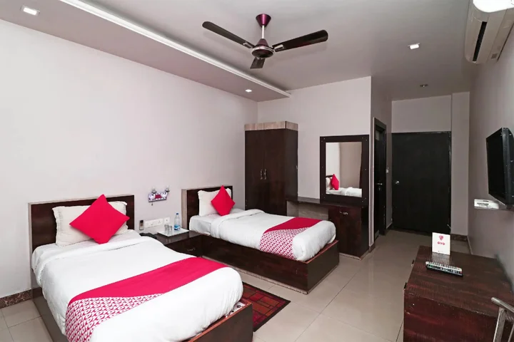 Наинитал: OYO 4635 Sheetal Hotel