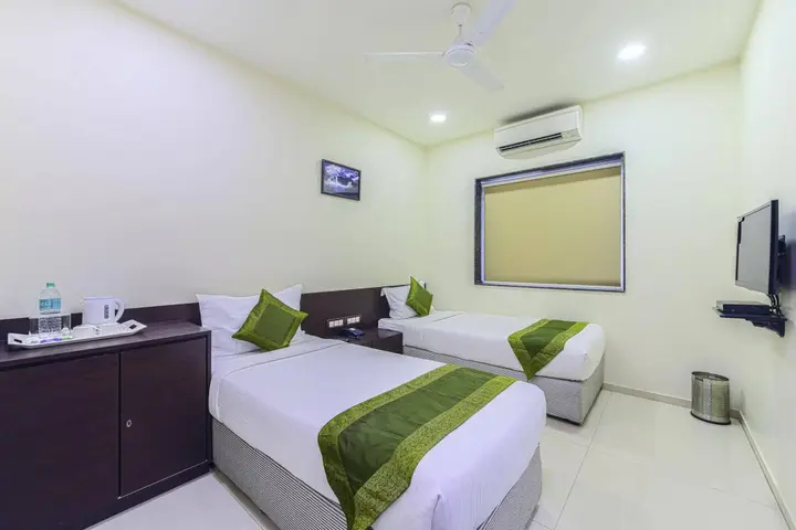 Колката: OYO 16703 Hotel The Platinum