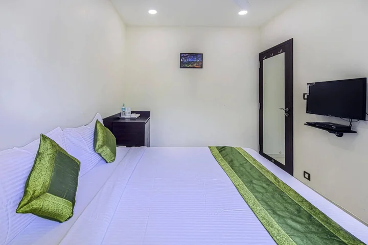 Колката: OYO 16703 Hotel The Platinum