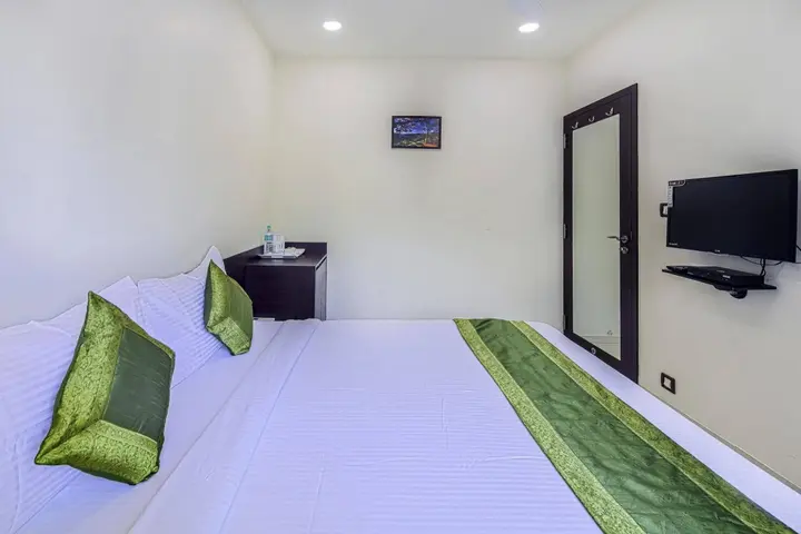 Колката: OYO 16703 Hotel The Platinum