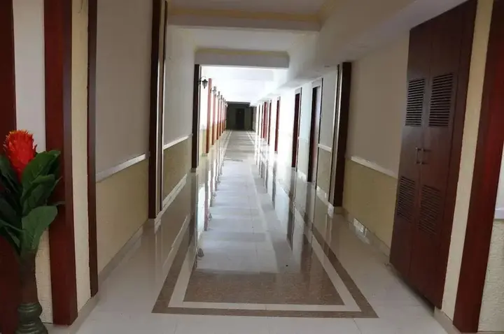 Бхудж: Shiv Hotel