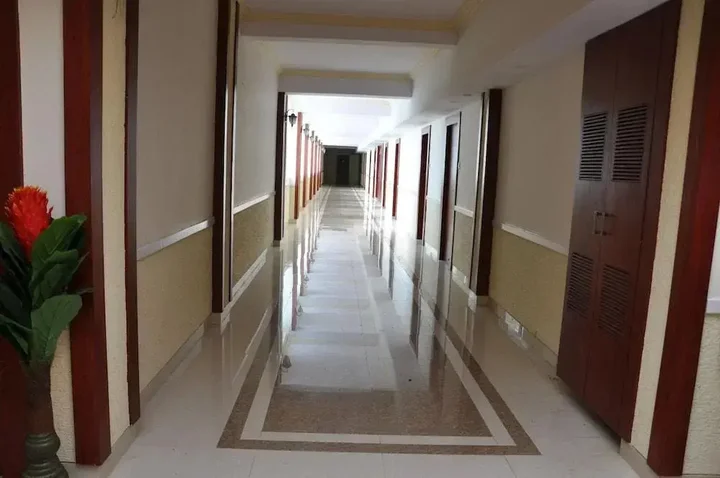 Бхудж: Shiv Hotel