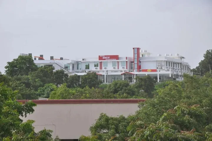 Бхудж: Shiv Hotel
