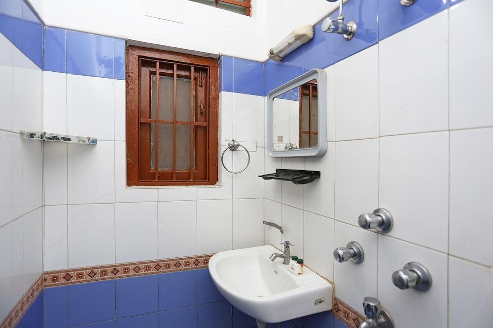 Болпур: Rater Tara Diner Rabi by OYO Rooms