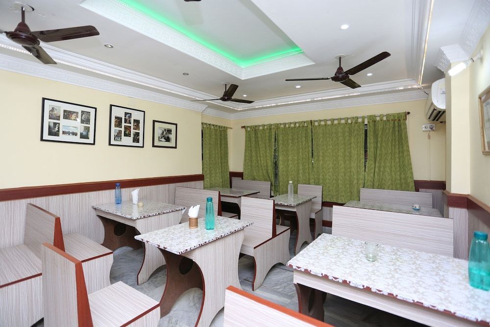 Болпур: Rater Tara Diner Rabi by OYO Rooms