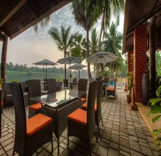 Уллал: RiverRoost Resorts
