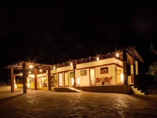Уллал: RiverRoost Resorts