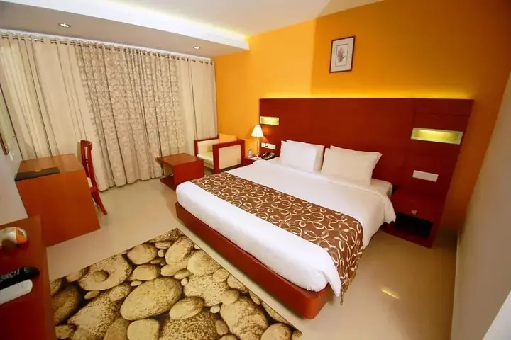 Триссур: Hotel Niya Regency