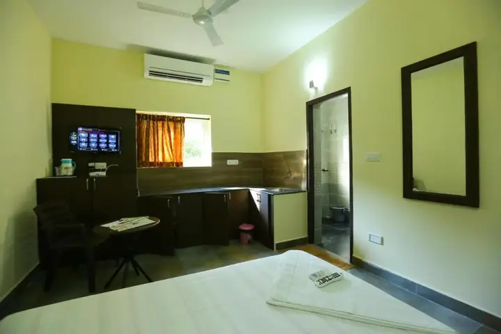 Ченнаи: Season 4 Residences -  Thiruvanmiyur